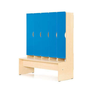 Spogliatoio in legno con ante