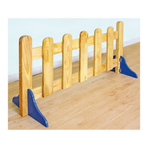 Staccionata in legno con piedini di sostegno